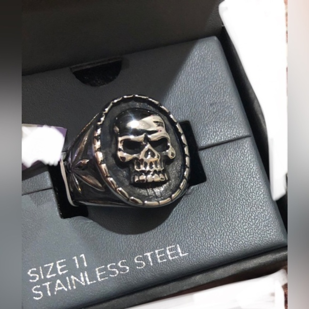 Ed Hardy Men's Skull Head silver gunmetal Statement Ring size 11 NEW in box